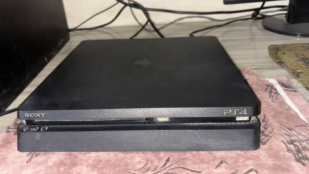 PS4 Original Controller + Games 1