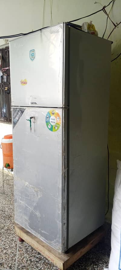 Waves Refrigerator Model WR-314