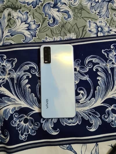 Vivo y20 for sell 4 64