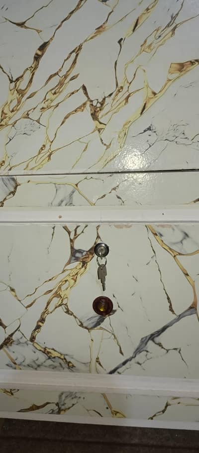 Wodden Wardrobe for Sale