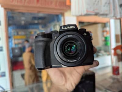 Panasonic lumex g95 with 25mm lens