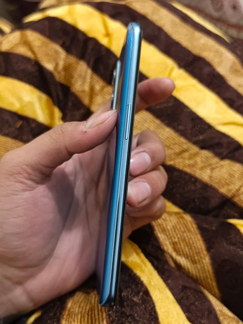 OnePlus 9 4