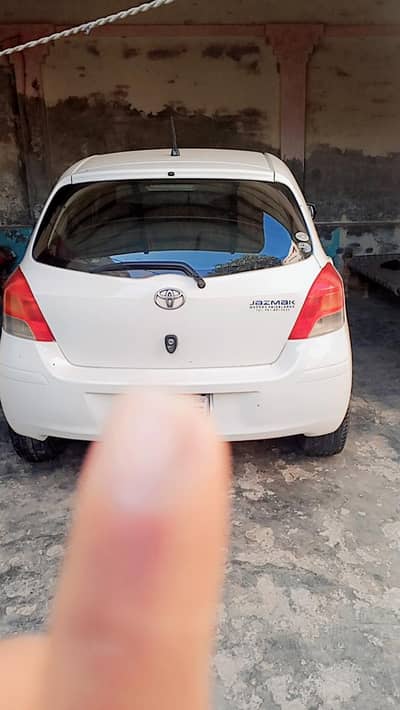 my vitz 2010/2013 for sell 03087019771