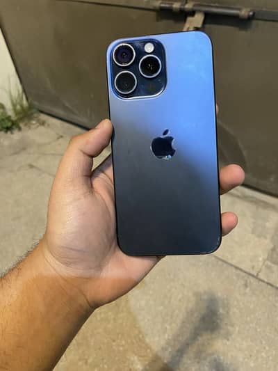 iPhone 15 pro max jv 256gb         11 12 13 14 16 17