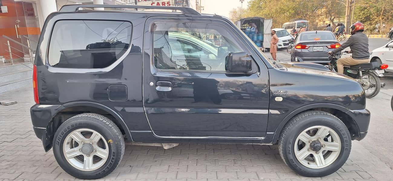 Suzuki Jimny Model 2008 9