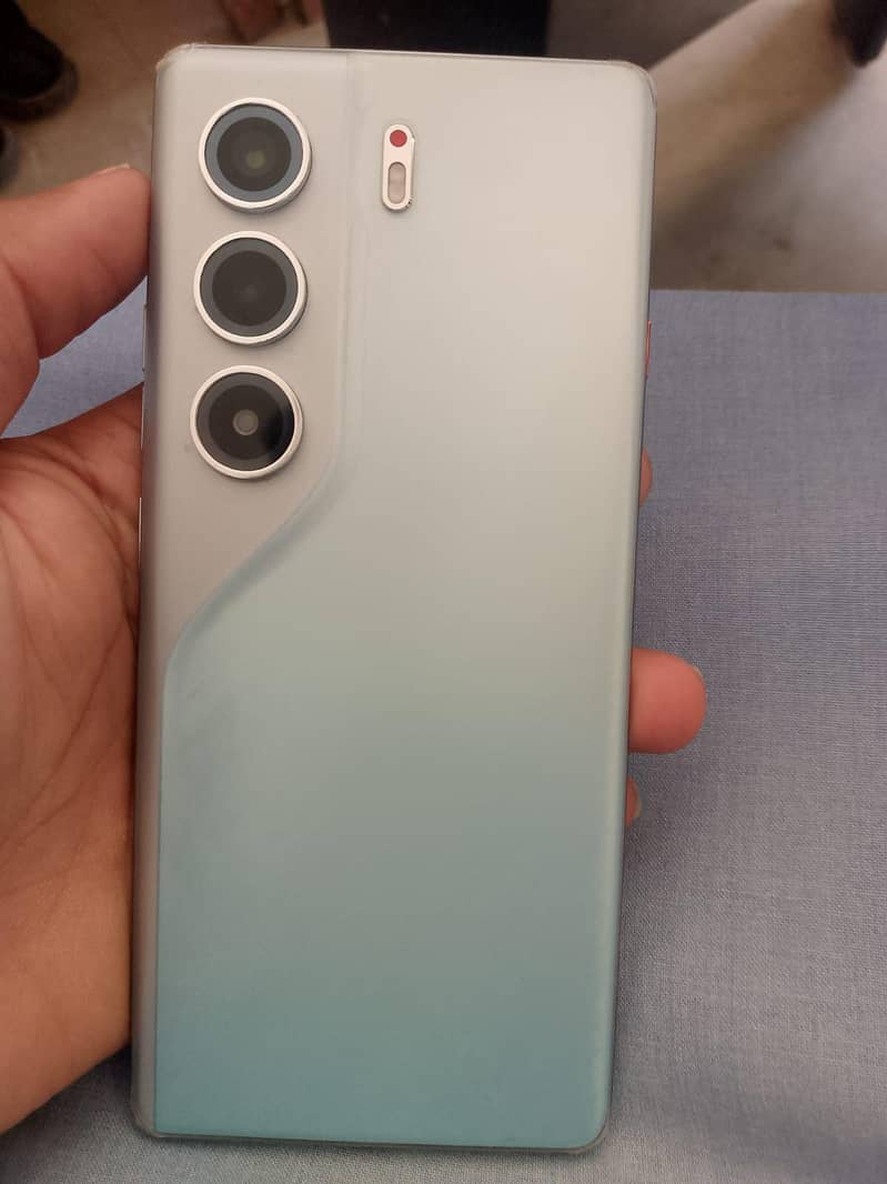 tecno camon 40 pro 3