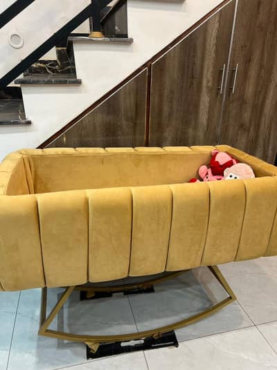 Baby Cot Brand new condition 10/10 Swing brass frame