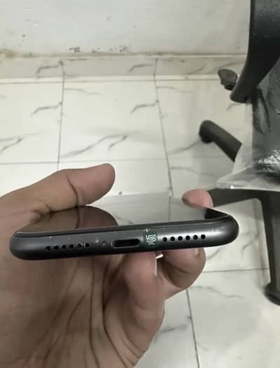 Apple iphone 11 mint condition
