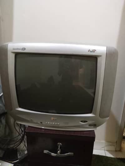 LG tv for sale