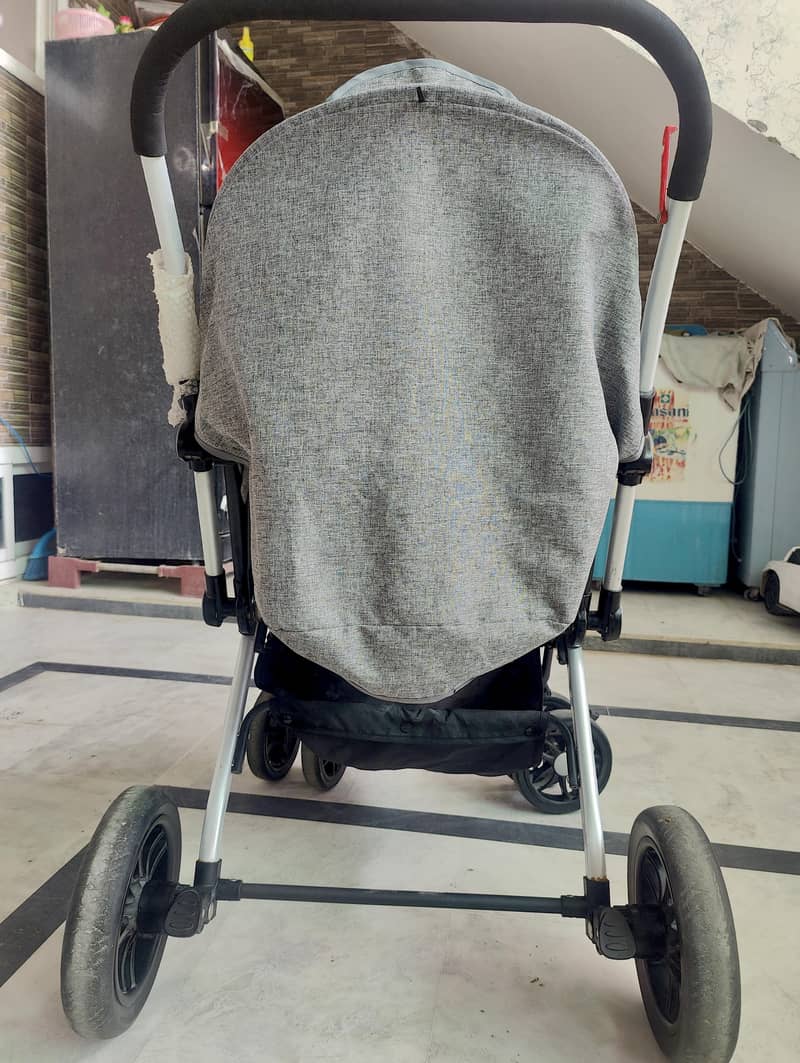 stroller ( full size ) 2