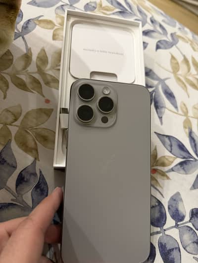 iPhone 15 pro max ( Dessert Titanium )