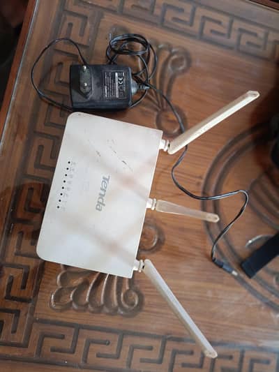 Tenda router (copper)