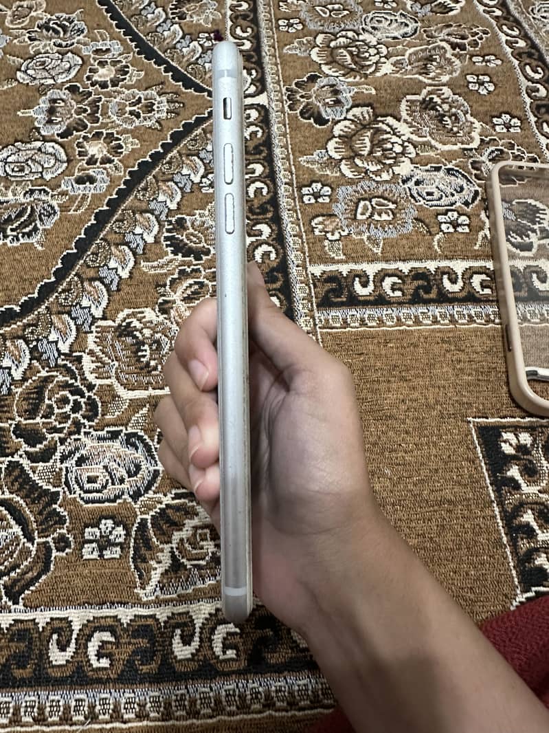 iPhone 8 plus 4