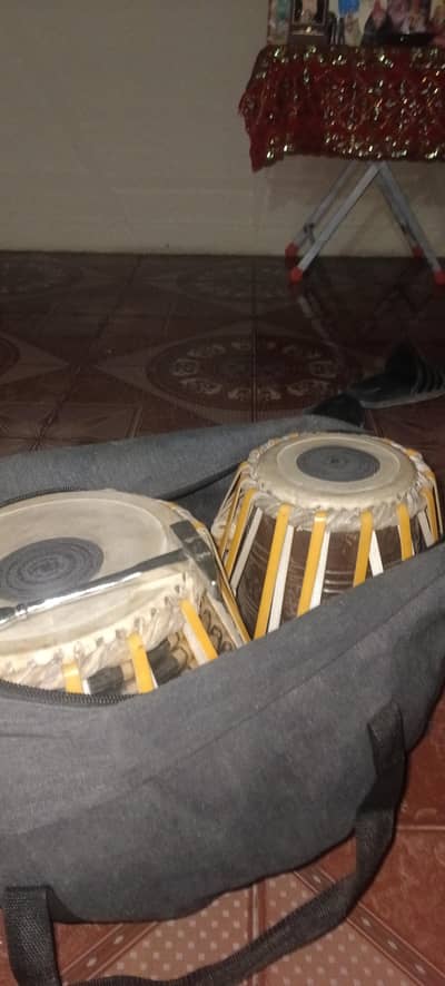 new liya tha ghar mein koi use nahin karta