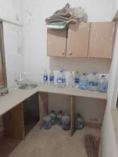 1 bed studio for single lady couples or small family