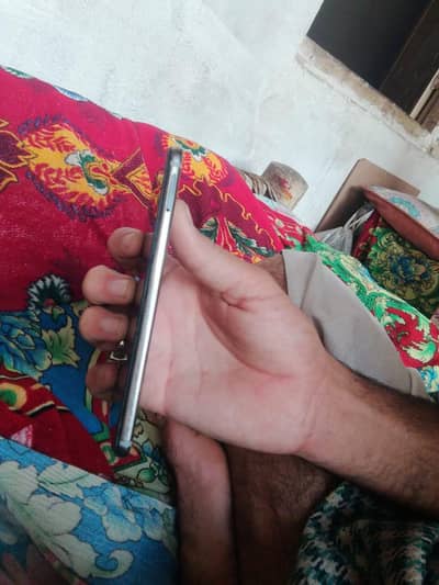 panal damage hai baki full ok hai comera blarb hai dono bettery timing