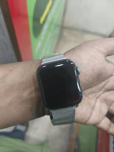 Apple watch series 4 icloud laga h exchange also