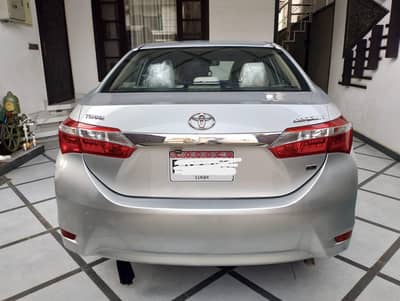 Corolla 2017 GLI bumper to bumper original guranted antique piece