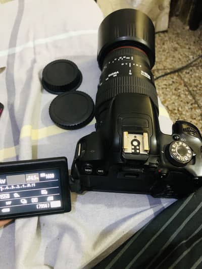 Canon camera 700d DSLR sath lens 70-300 ka hai   urgent sale