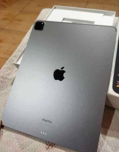iPad Pro M2 | 6th Generation | 128GB | 12.9 -Inch | Full Box
