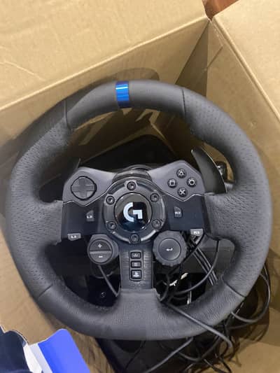 Logitech G923 GamingForce Racing Wheel With pedals(PS5,PS4,PC)