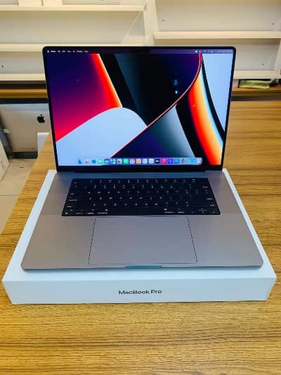 MacBook pro M2 Max-1TB SSD -with complete box