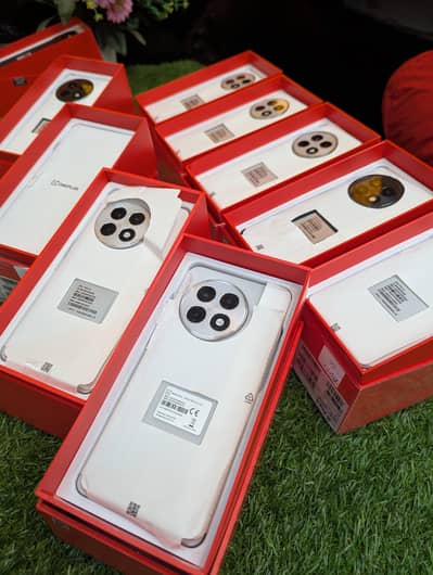 Oneplus ace 5/13r 12/256 boxpack non active available