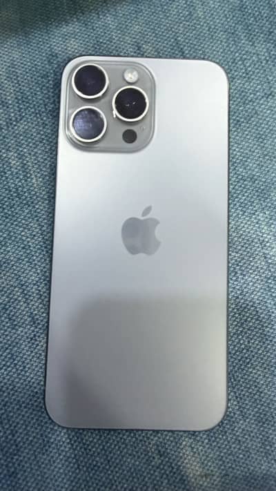15 pro max 256 GB natural titanium 87%