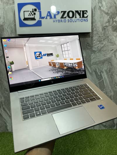 HP Zbook Studio 15 G8 i7-11 Gen