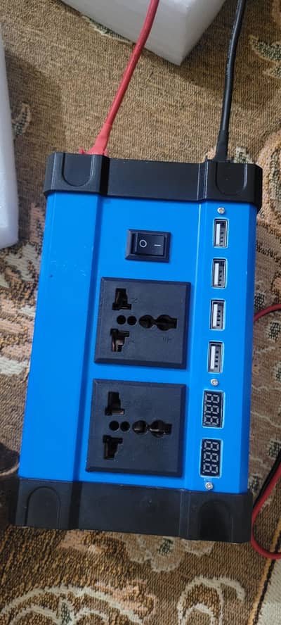 12v to 220v Power inverter