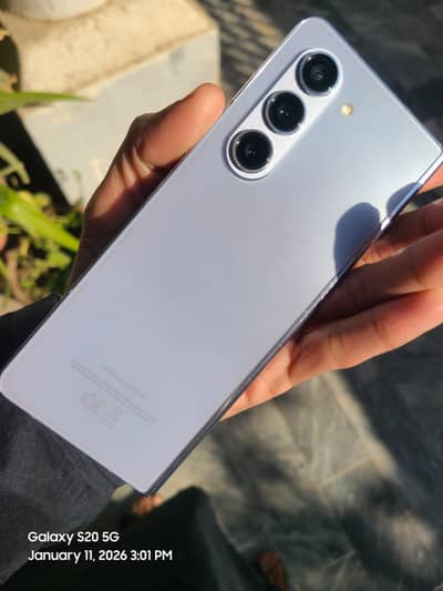 fold 5 brand new condition 10/10