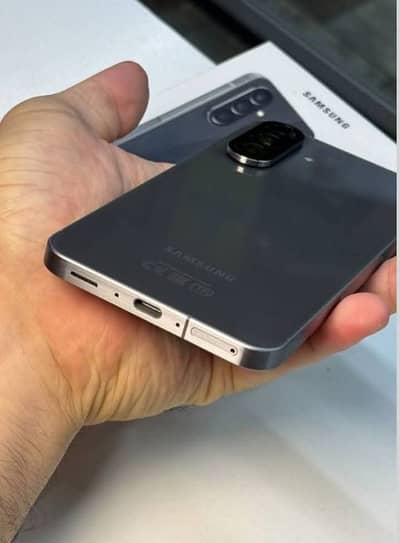 Samsung A56 12/256GB Full Box