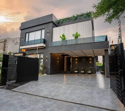 Top City 10 Marla House For Sale