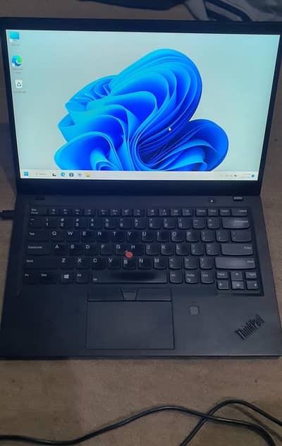 X1 Carbon 16gb/256gb Core i7 8th gen