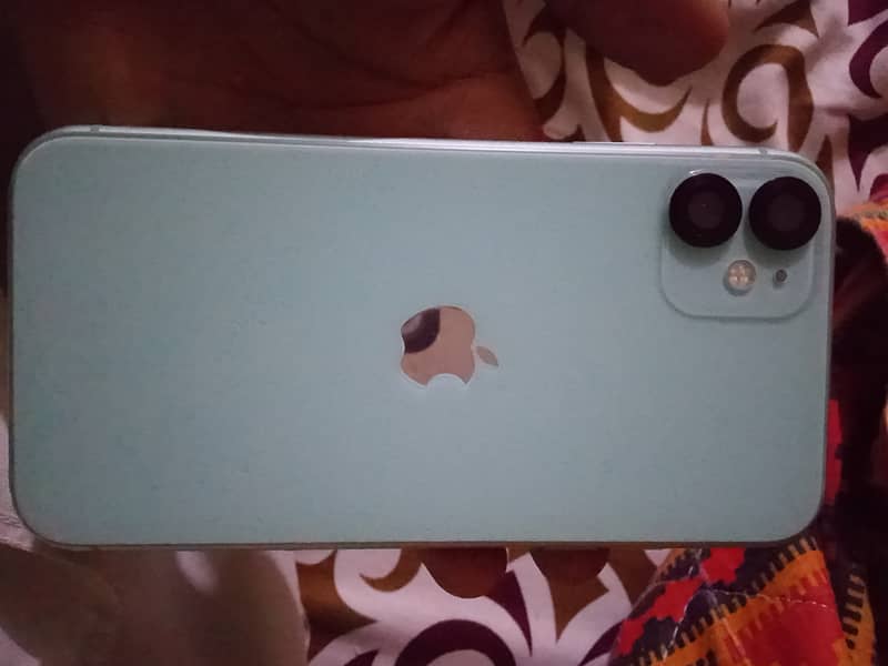 Apple iPhone 11 0