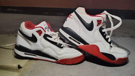 Nike Air Flight – US Size 7 (UK 6 / EUR 40)