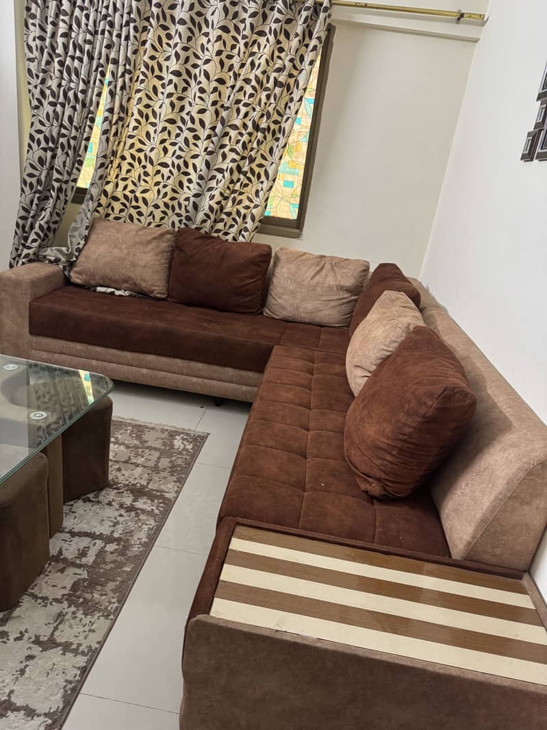 L shaped sofas with table 1