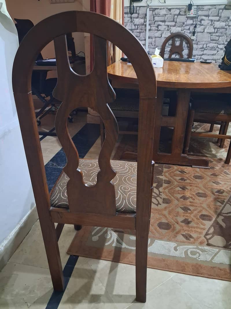 6 seater dining table 0