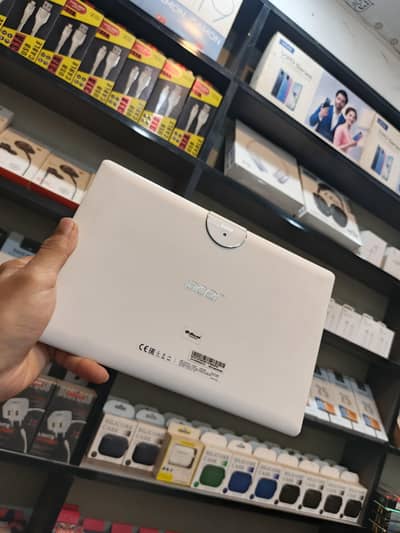 Acer Iconic One 10 (10 inch Screen)