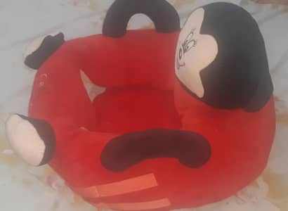 its baby sitting sofa in very good conditions just like new