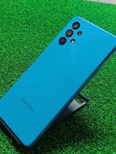 Samsung a72 8GB RAM 128gb memory 0322/07949/27