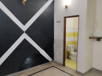 5 MARLA DOUBLE STOREY HOUSE AVAILABLE FOR RENT IN JOHAR TOWN PH 2