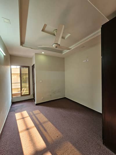 E-11/2 2bed unfurnished flat available for rent in e11 Islamabad