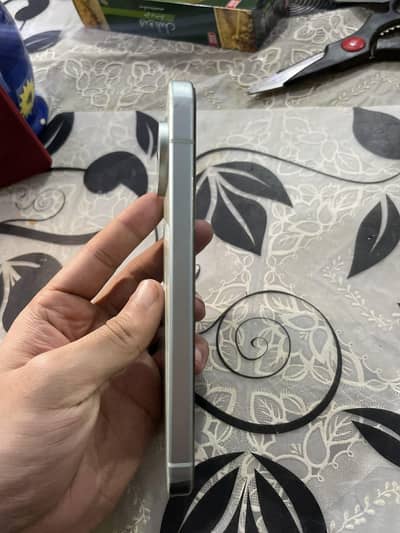 Google Pixel 9 12GB / 128GB – Excellent Condition – Urgent Sale