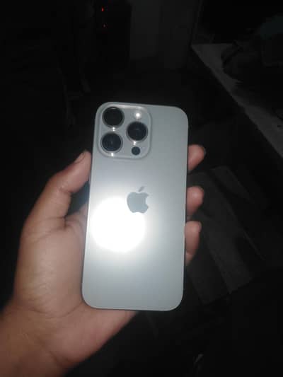 i phone 16 pro