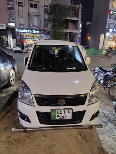 Suzuki wagun R val  2017. Lahore Register