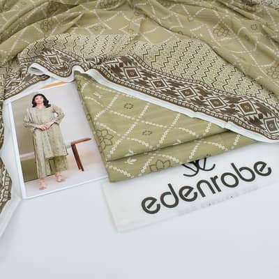 Women's unstitched printed suit