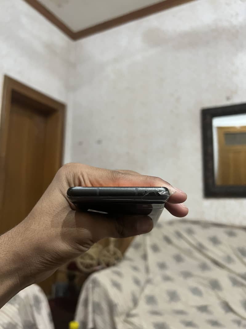 Google pixel 6a scratch less 2