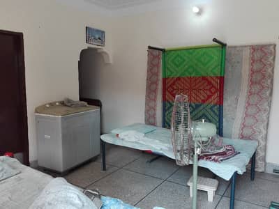 Lalazar Garden House Sized 619 Square Feet For Sale