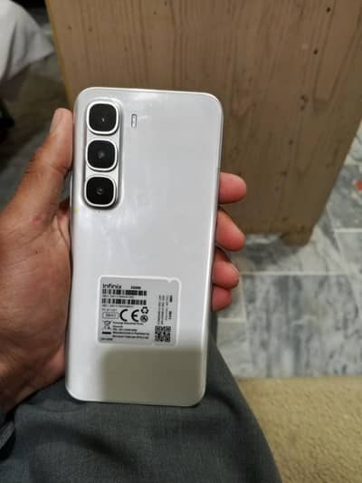 Infinix hot 60 pro plus 16/256